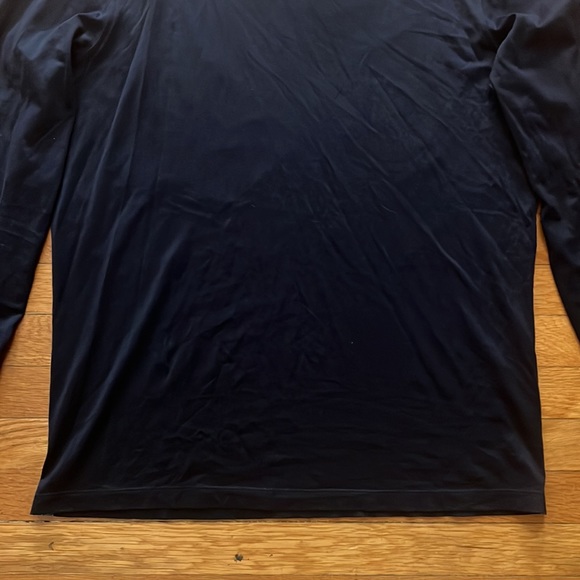 Brunello Cucinelli XL slim fit cotton crew. Pit to pit:22.5" Length:30" - Picture 5 of 10